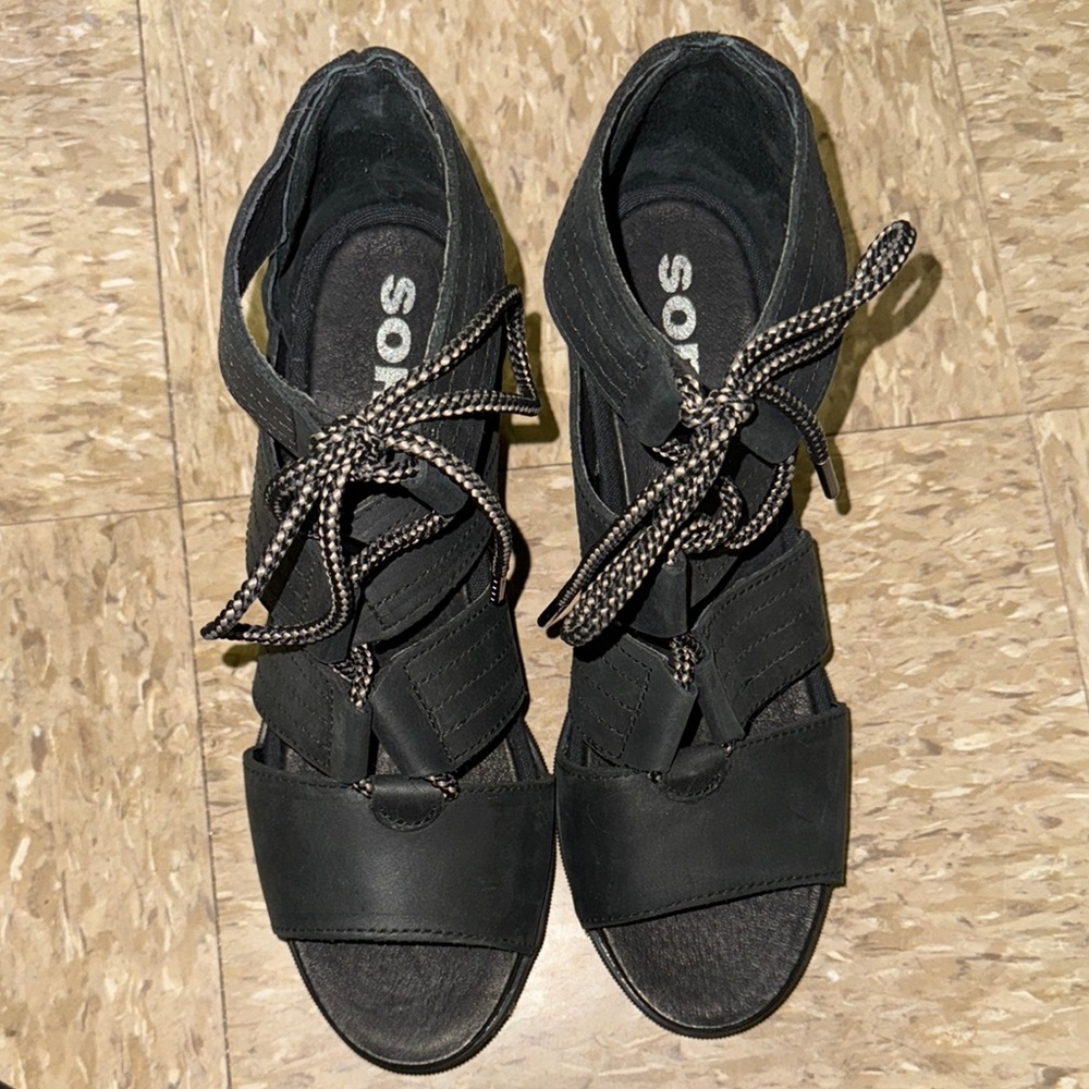 Sorel Joanie Wedge Women's Black Sandals size 10 NEW